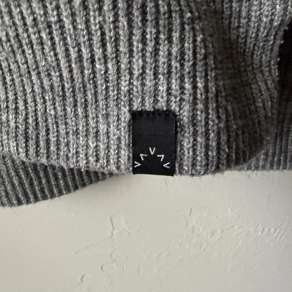 Varley Manning Sweat Gray Long Sleeve PullOver Women's Sweater w/Zipper Accents - Picture 5 of 8